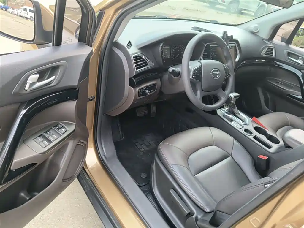 GAC Trumpchi Trumpchi GS4 2016 235T G-DCT Elite Edition фото 16