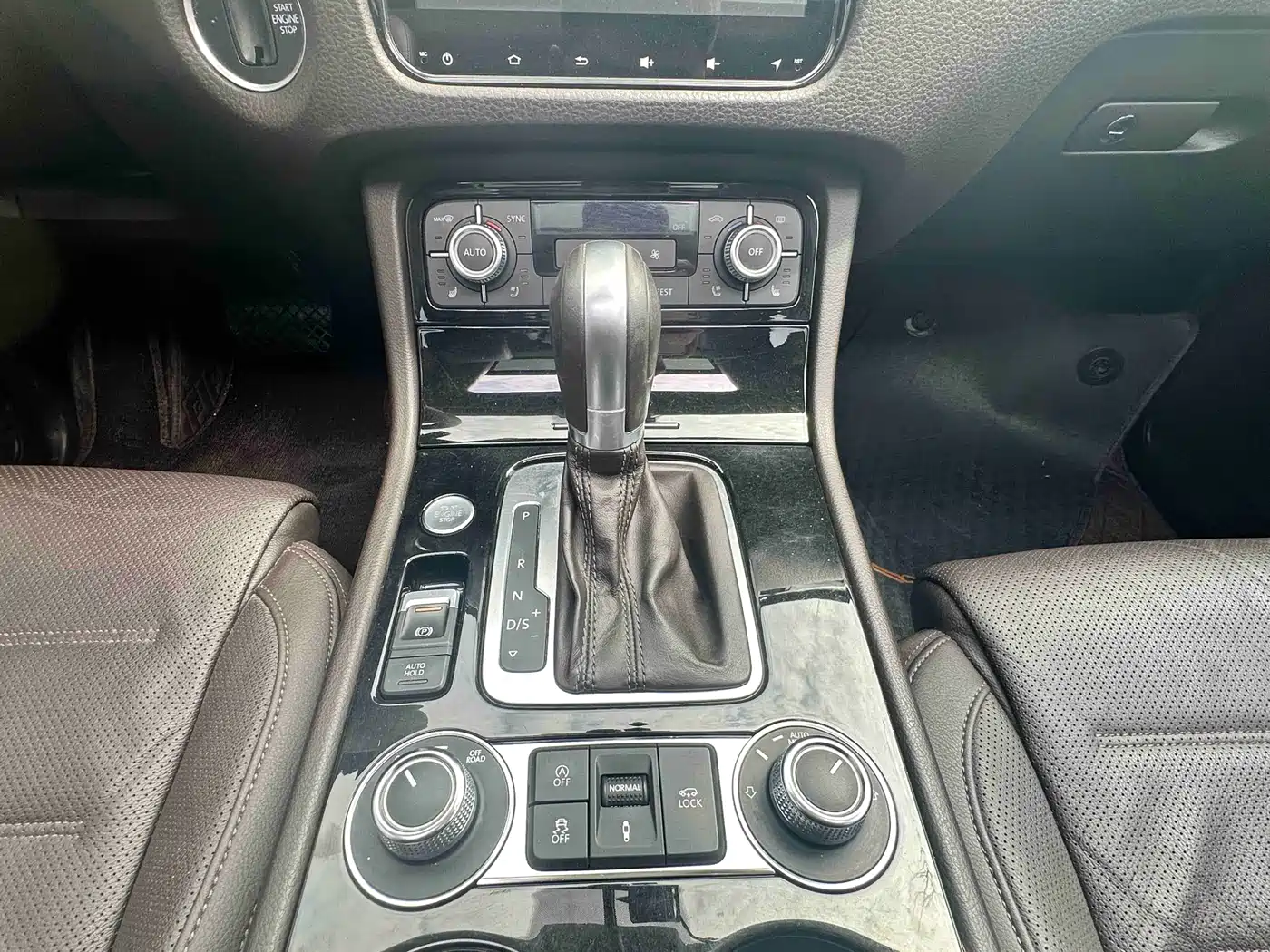 Volkswagen Touareg 2017 3.0TSI Explorer Edition фото 13