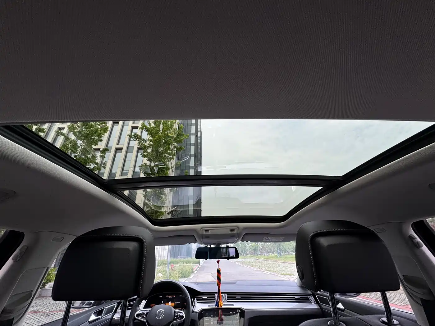 Volkswagen Magotan 2023 2 Million Units Anniversary Edition 330TSI DSG Leading Type фото 15