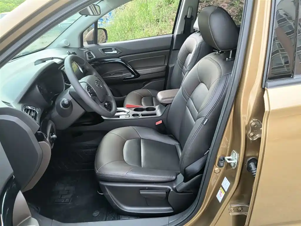 GAC Trumpchi Trumpchi GS4 2016 235T G-DCT Elite Edition фото 15