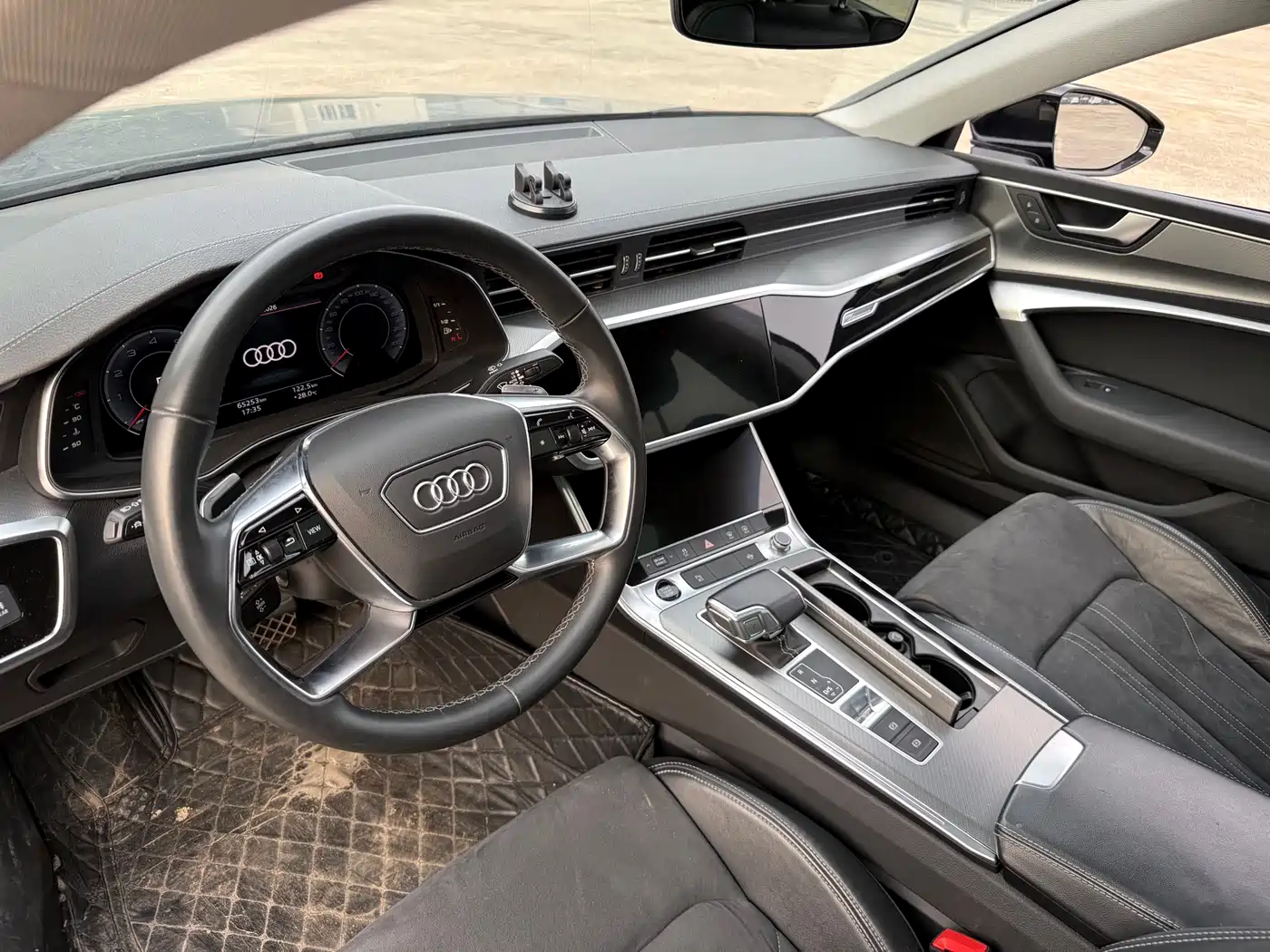 Audi A7L 2024 45TFSI S-line Dream Edition Crystal Package фото 5