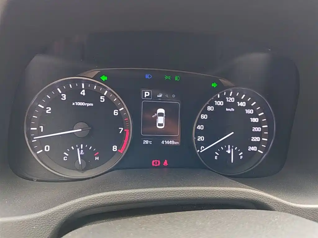 Hyundai Elantra 2016 Model 1.6L Automatic Smart Elite фото 12