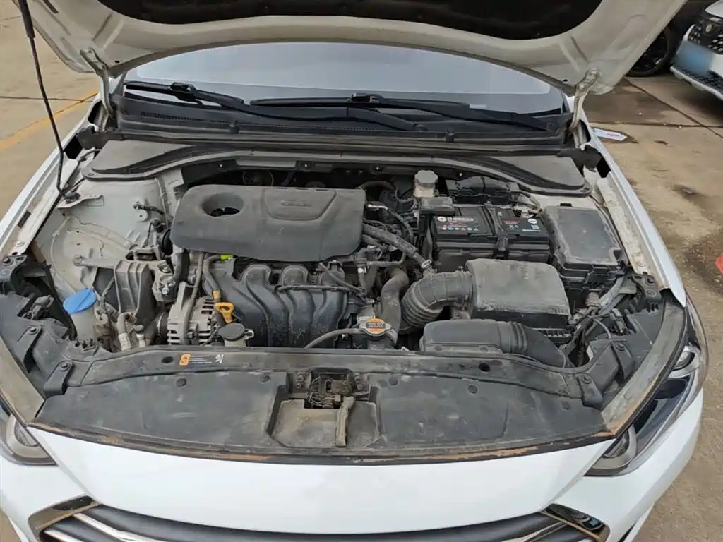 Hyundai Elantra 2016 Model 1.6L Automatic Smart Elite фото 20