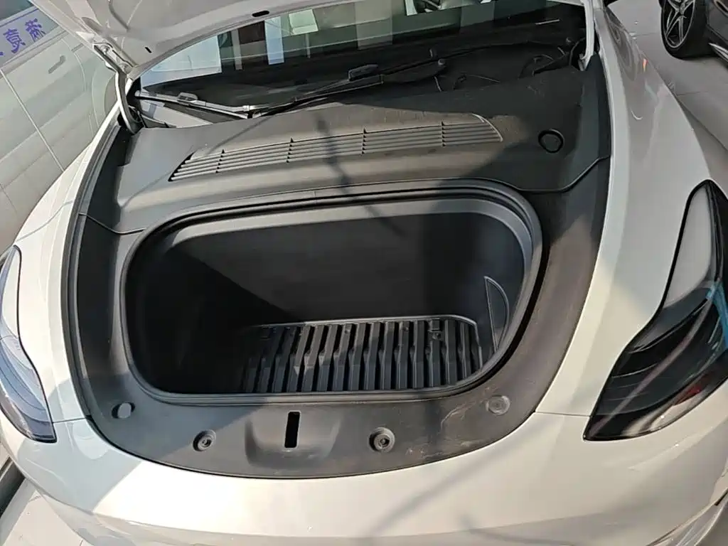 Фото 20 - Tesla Model Y