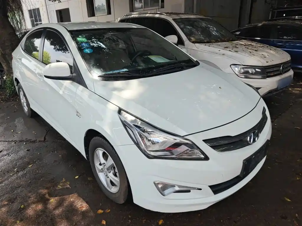 Hyundai Verna 2016 1.4L Automatic Smart GLS фото 4
