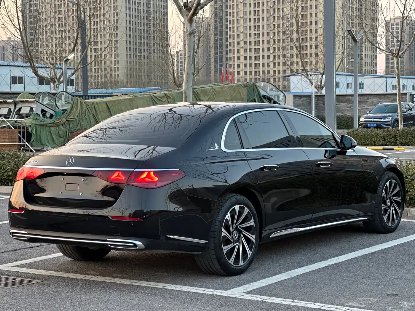 Mercedes-Benz E-Class 2025 E 300 L Luxury фото 5