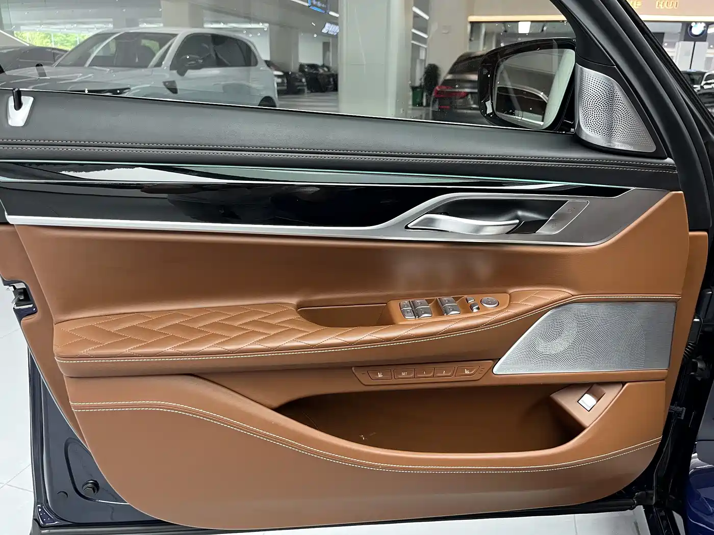 BMW 7-SERIES