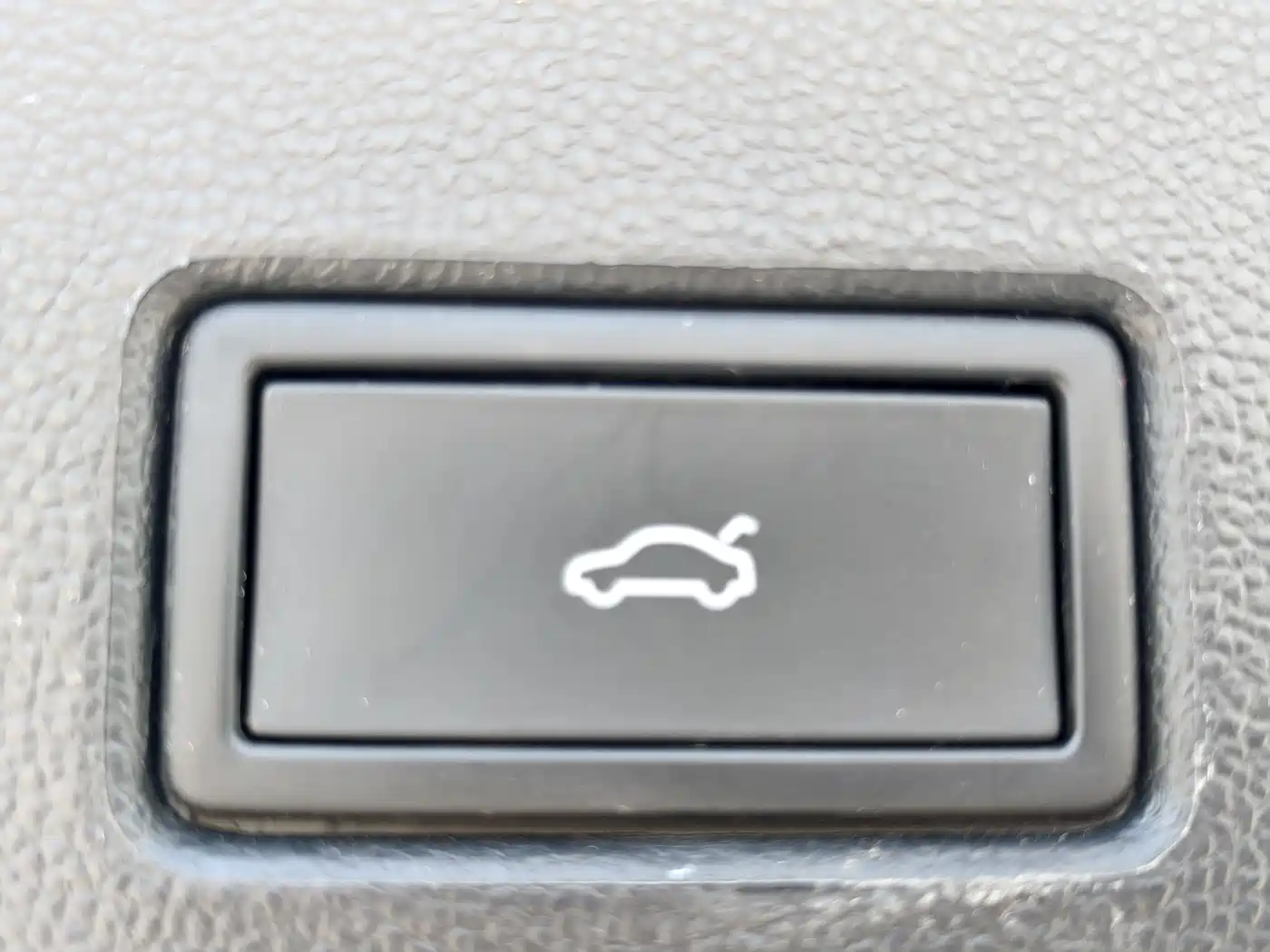 VOLKSWAGEN T ROC EXPLORING SONGS