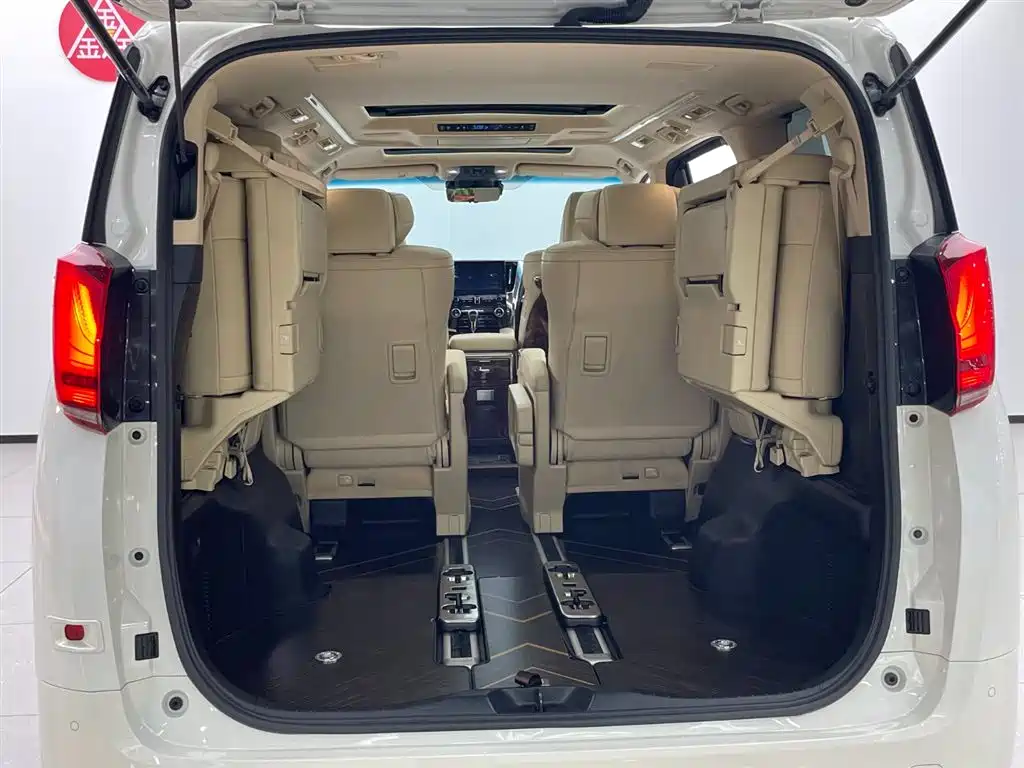 Toyota Alphard 2021 Hybrid 2.5L Luxury фото 38