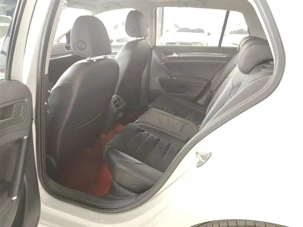 Volkswagen Golf 2019 280TSI DSG Luxury (China V) фото 17