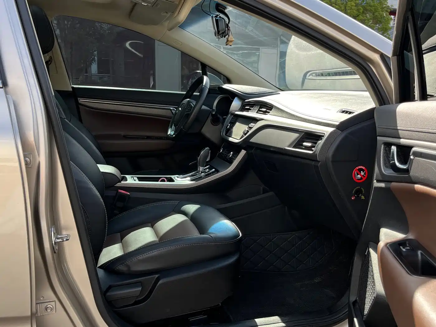 Geely Emgrand GS 2016 2016 Elegant Edition 1.3T Automatic Premium Type