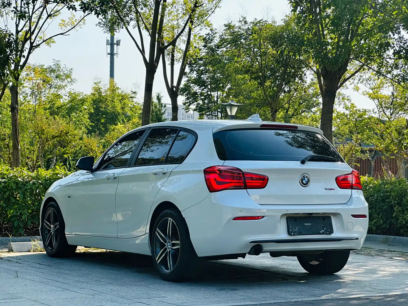 صورة 14 - BMW 1 Series (Import)