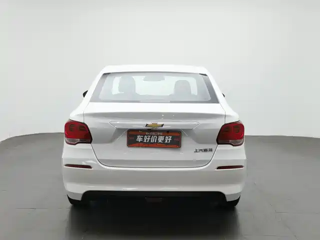 Chevrolet Cavalier 2016 1.5L Automatic Enjoyment Edition — фото 4