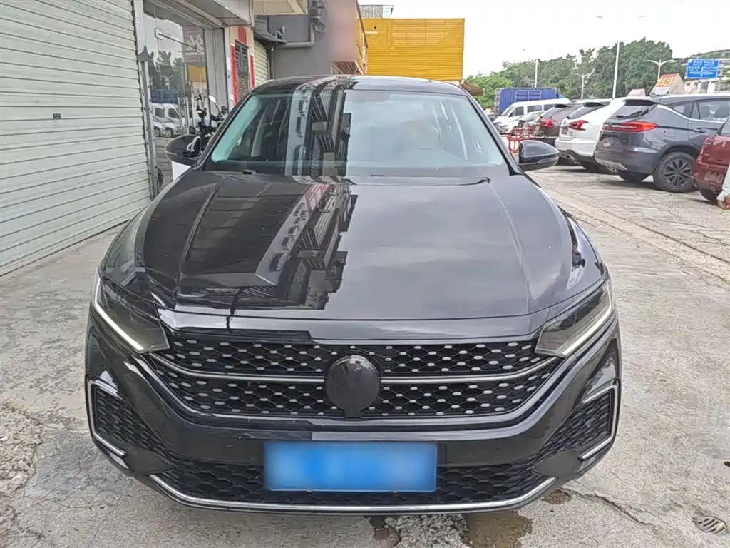 Volkswagen Passat 2022 330TSI Starlight Elite Edition фото 3