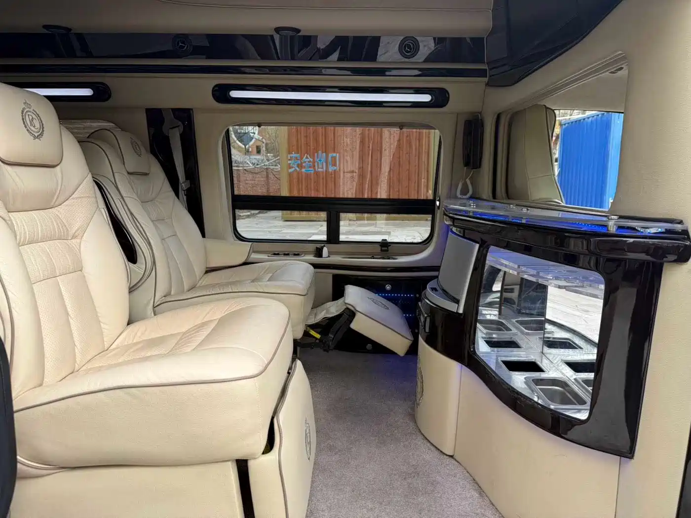 GMC Savana 2013 2013 6.0L 2500S Sport Edition 10-seater