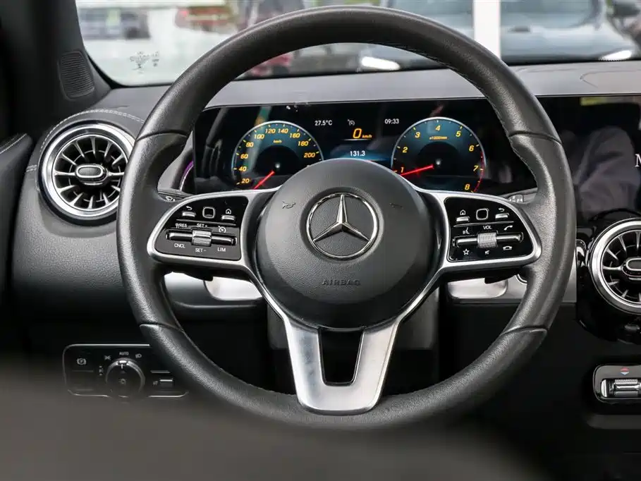 Mercedes-Benz GLB 2022 Model GLB 200 Dynamic Edition фото 9
