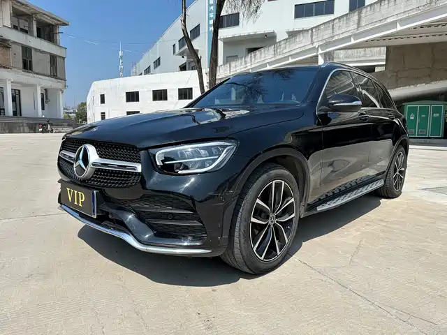 MERCEDES-BENZ GLC