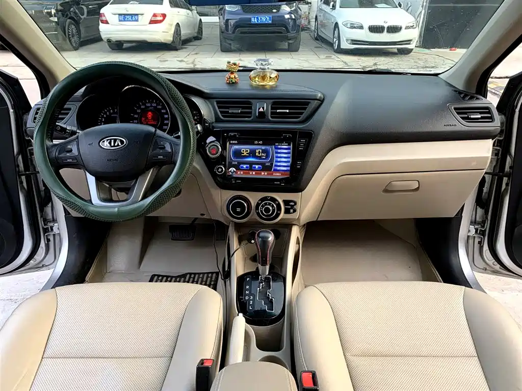 Kia K2 2012 Sedan 1.6L AT Premium Commemorative Edition фото 6