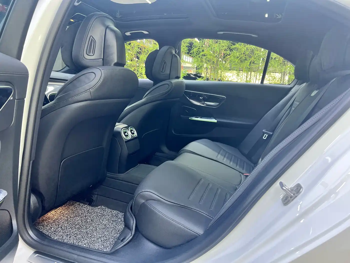 Mercedes-Benz C-Class 2025 C 260 L Sport Edition фото 5