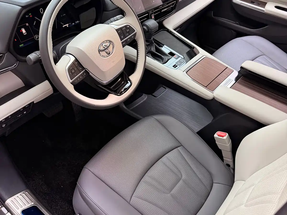 Toyota Sienna 2026