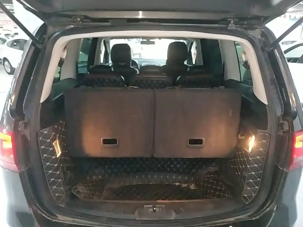 Фото 19 - Volkswagen Sharan