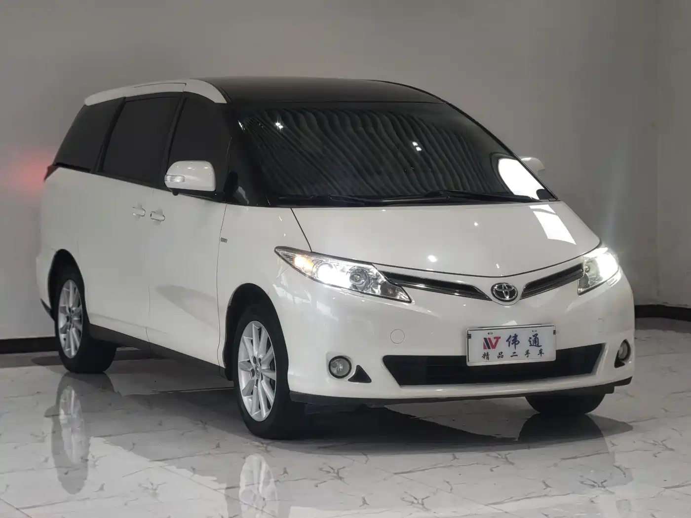 Toyota Previa 2012 2.4L 7-Seater Luxury Edition фото 3