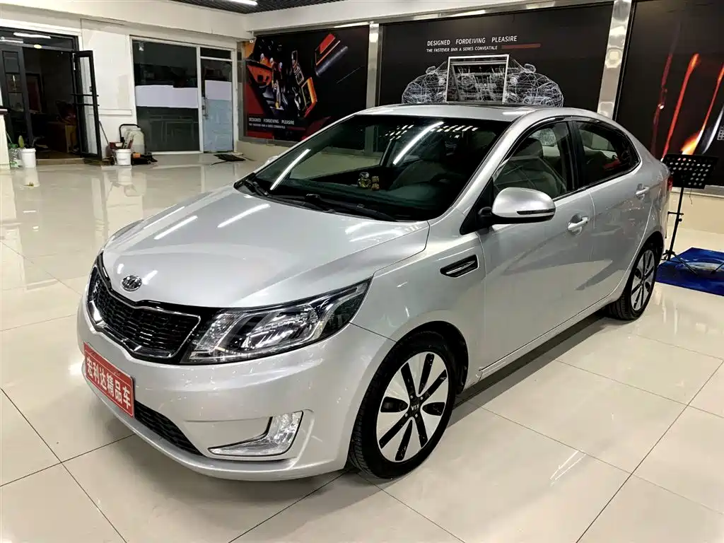 Kia K2 2012 Sedan 1.6L AT Premium Commemorative Edition фото 2