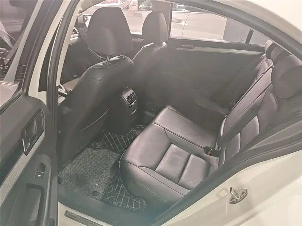 Volkswagen Sagitar 2017 230TSI Automatic Comfort фото 17