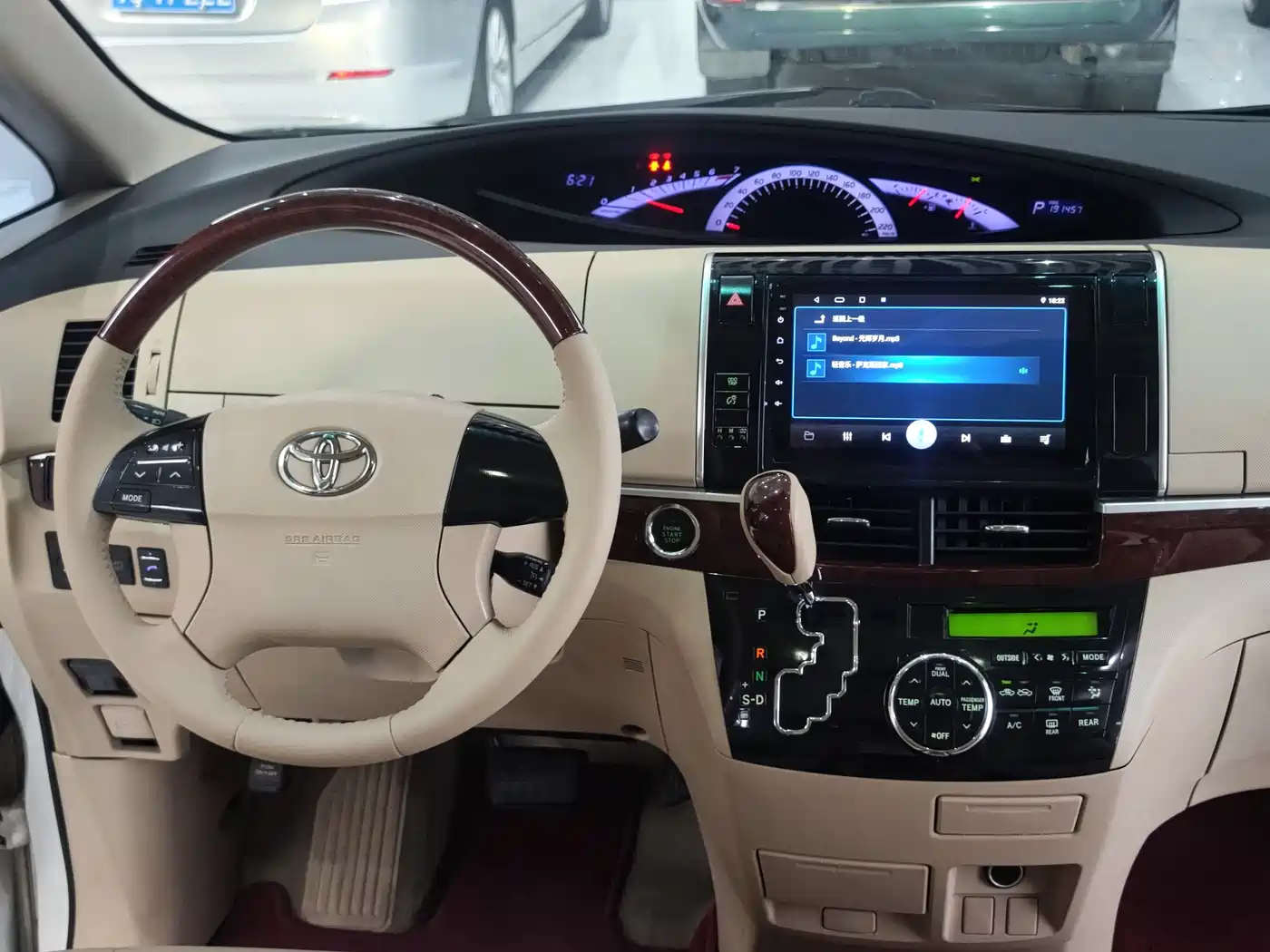 Toyota Previa 2012 2.4L 7-Seater Luxury Edition фото 16