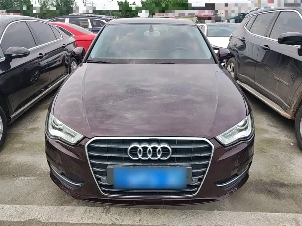 Audi A3 2014 Sportback 35 TFSI Automatic Comfort фото 3