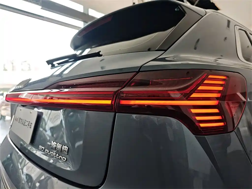 Audi e-tron 2023 2021 50 quattro Exclusive Selection