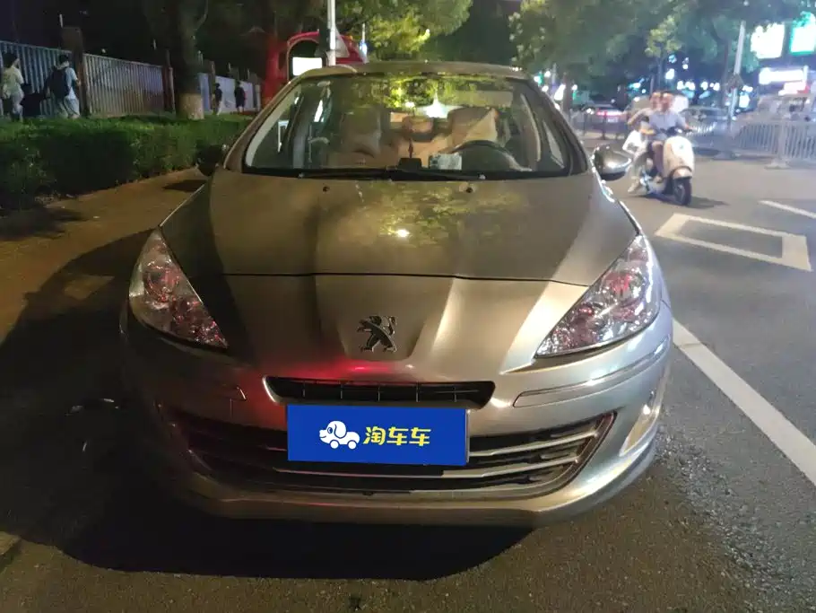 Photo 2 - Peugeot 408