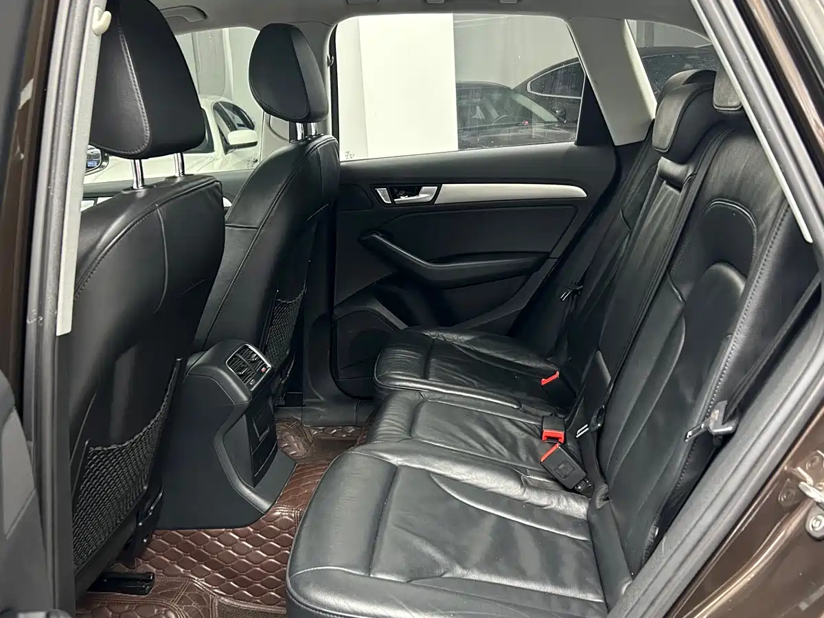 Audi Q5 2015 40 TFSI Technology фото 10