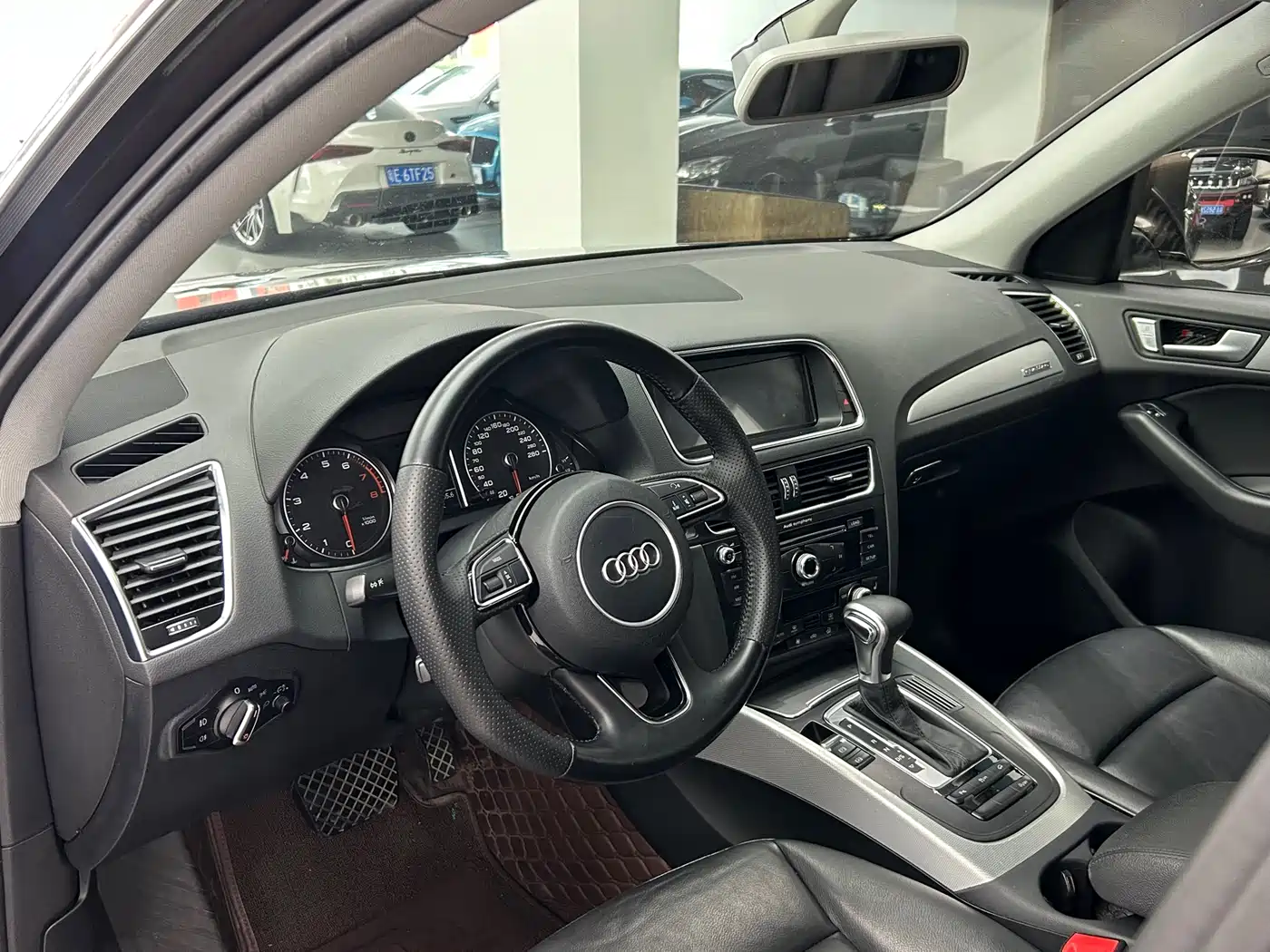 Audi Q5 2015 40 TFSI Technology фото 14