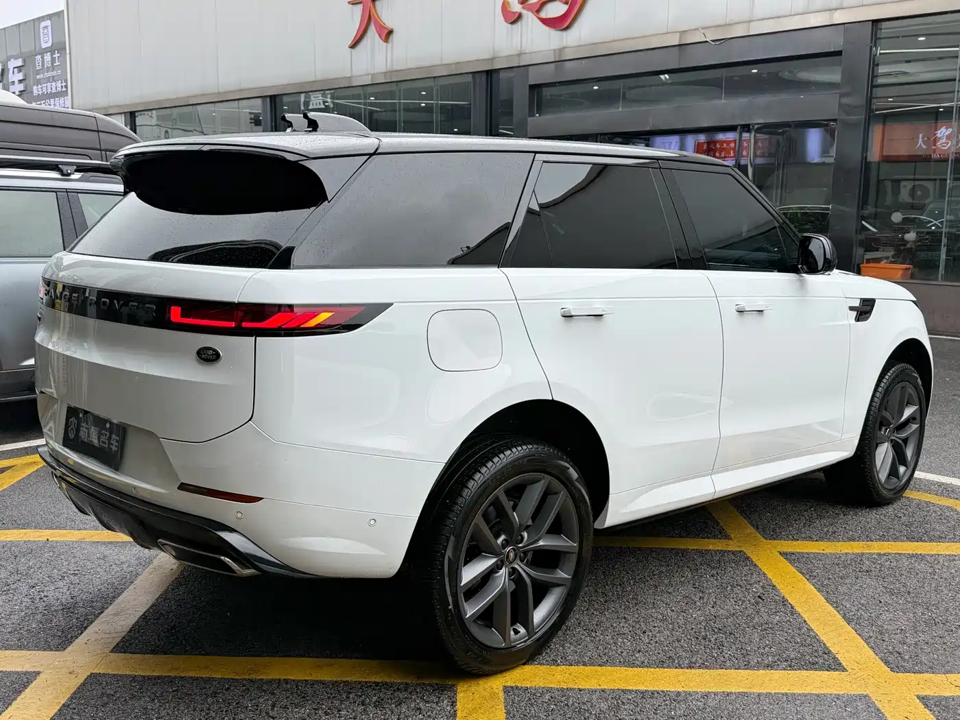 Land Rover Range Rover Sport 2024 400PS Dynamic HSE фото 5