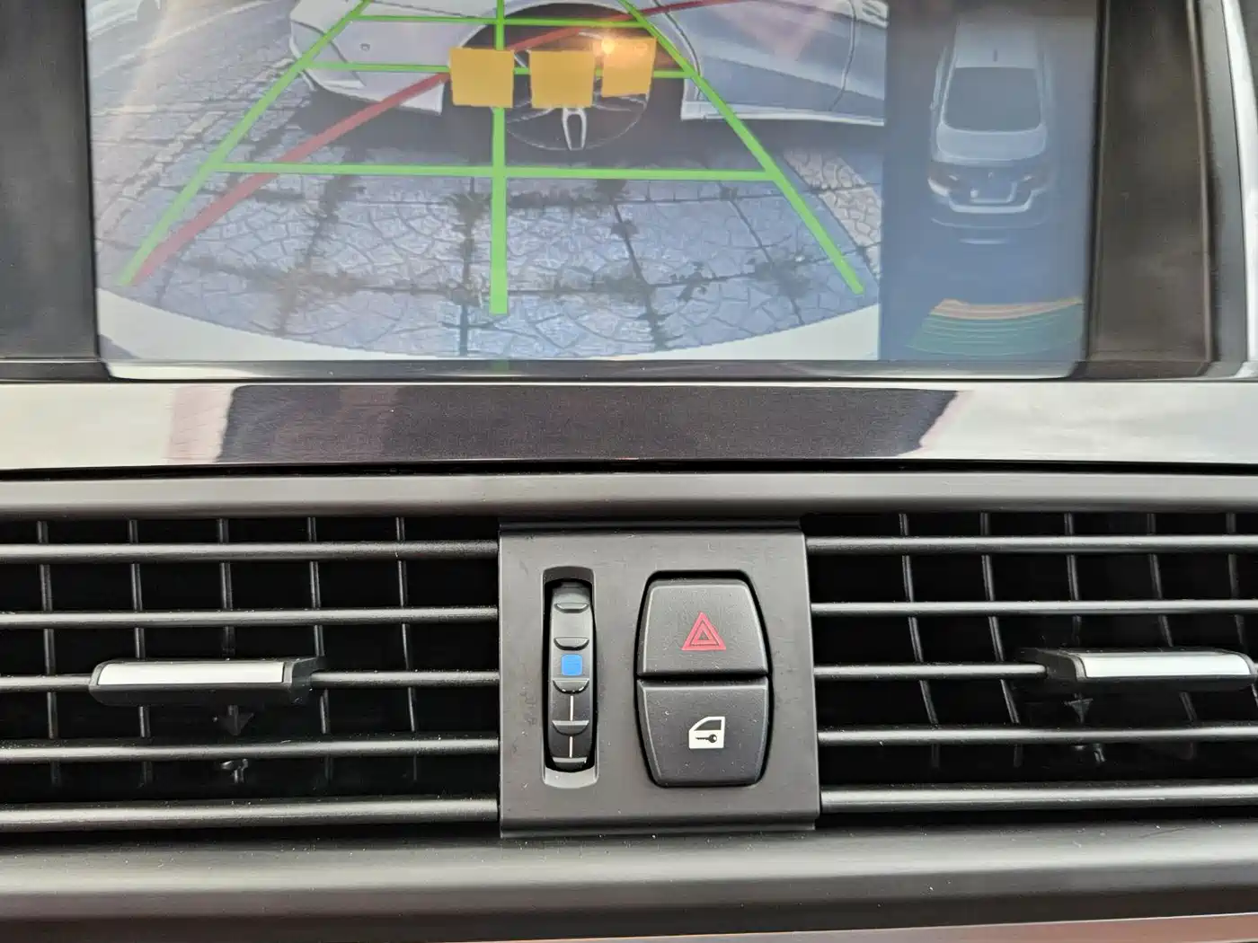 BMW 5 Series 2014 520Li Elegance фото 20