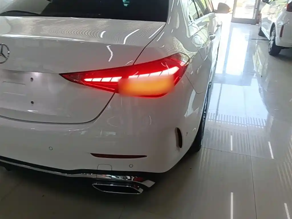Фото 8 - Mercedes-Benz C-Class