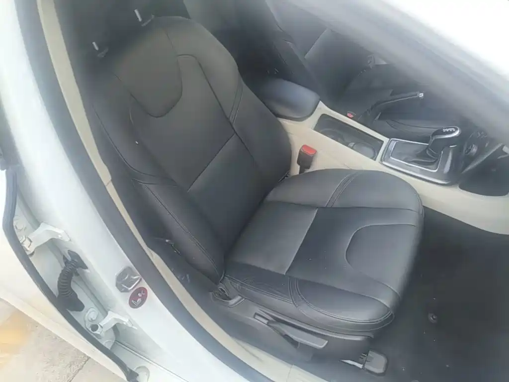 Volvo V40 2015 2015 1.6T Smart Comfort Edition