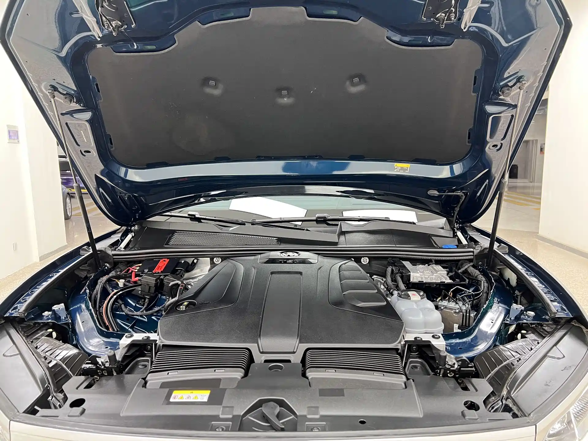 Фото 14 - Volkswagen Touareg
