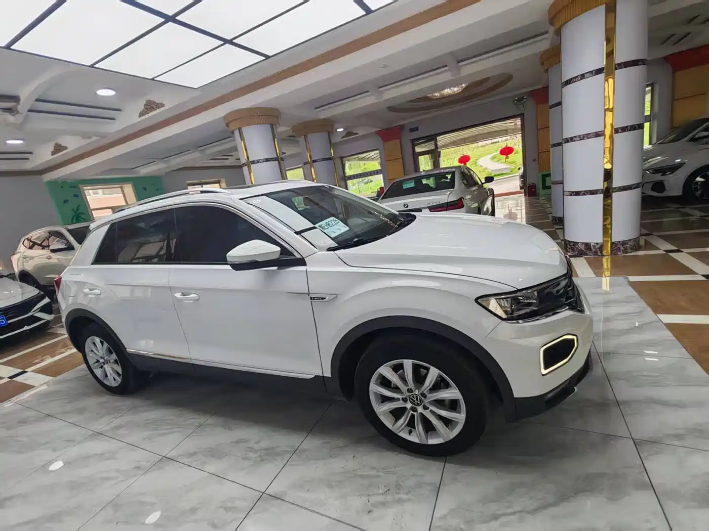 Volkswagen T-ROC 2022 280TSI DSG 2WD Elite PLUS фото 5