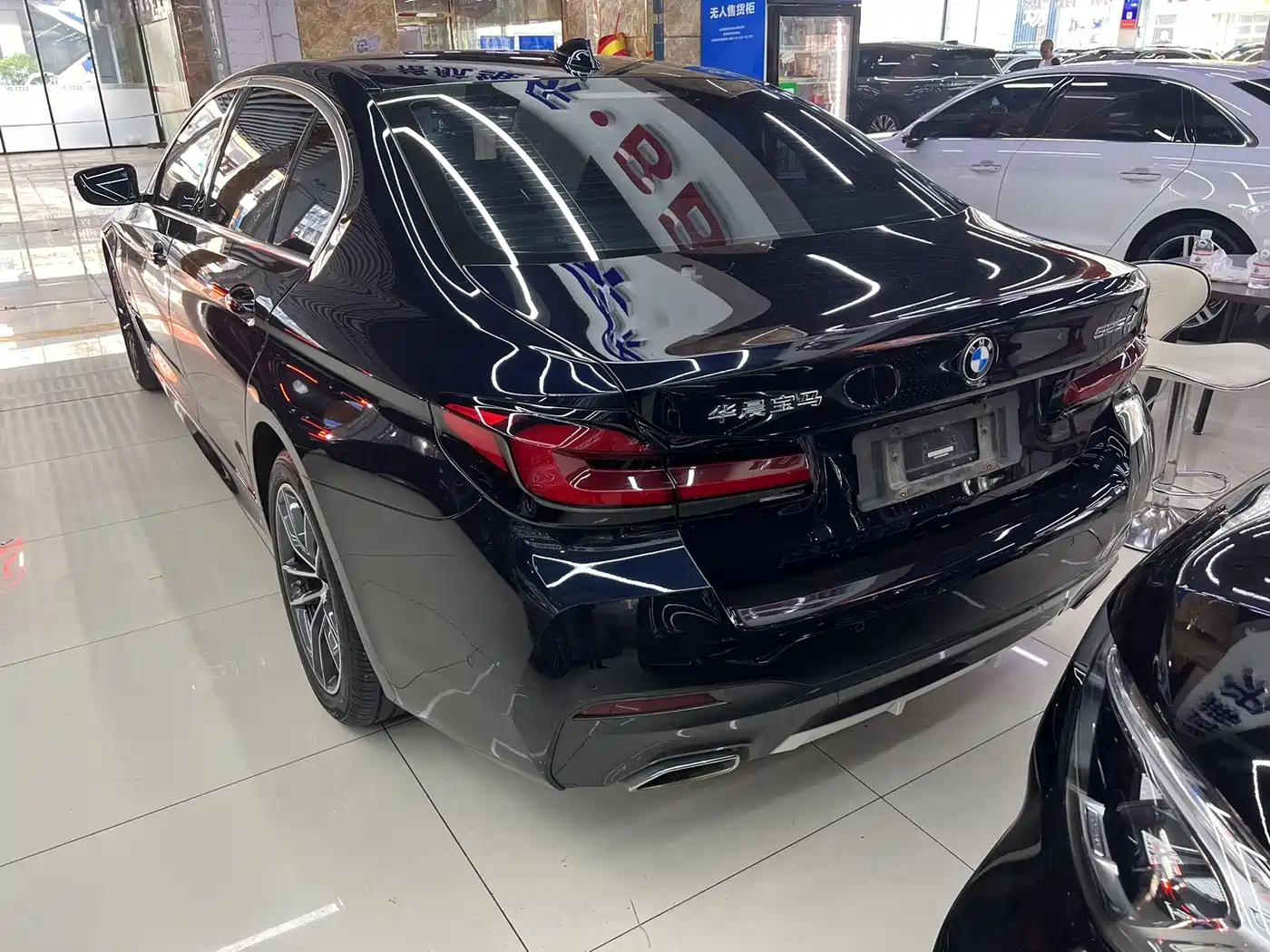 BMW 5 Series 2022 525Li M Sport Package фото 9