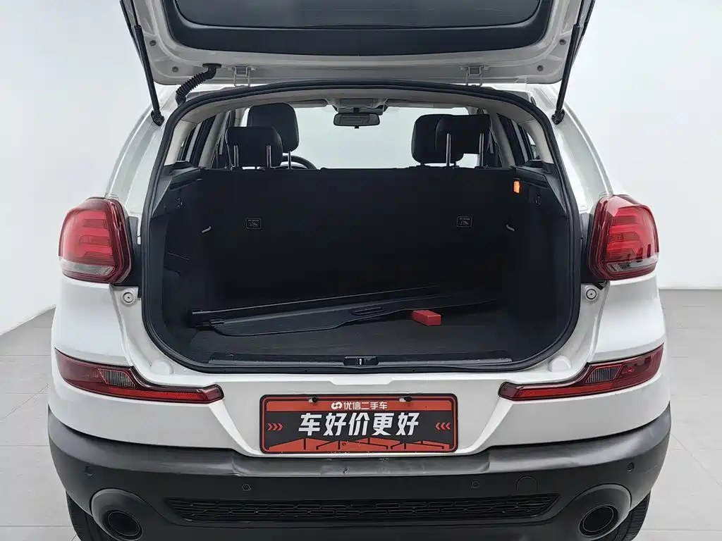 Qoros 5 2019 2018 Facelift 1.6T Automatic Leading
