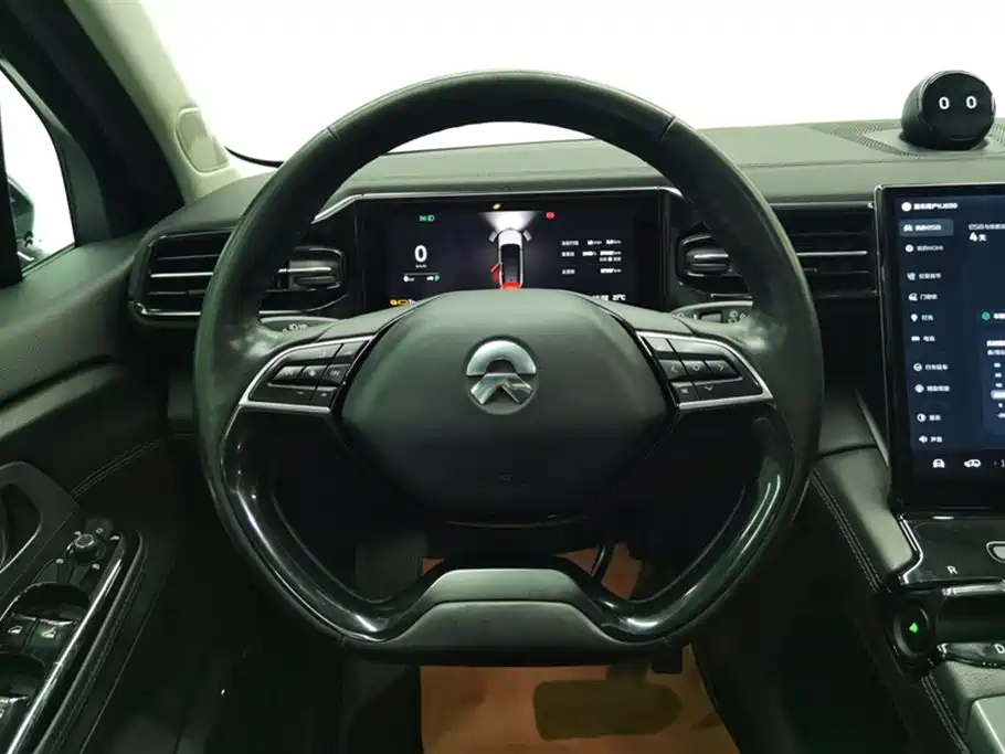 NIO NIO ES8