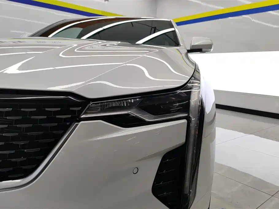 Cadillac CT4 2024 2023 25T Luxury Model