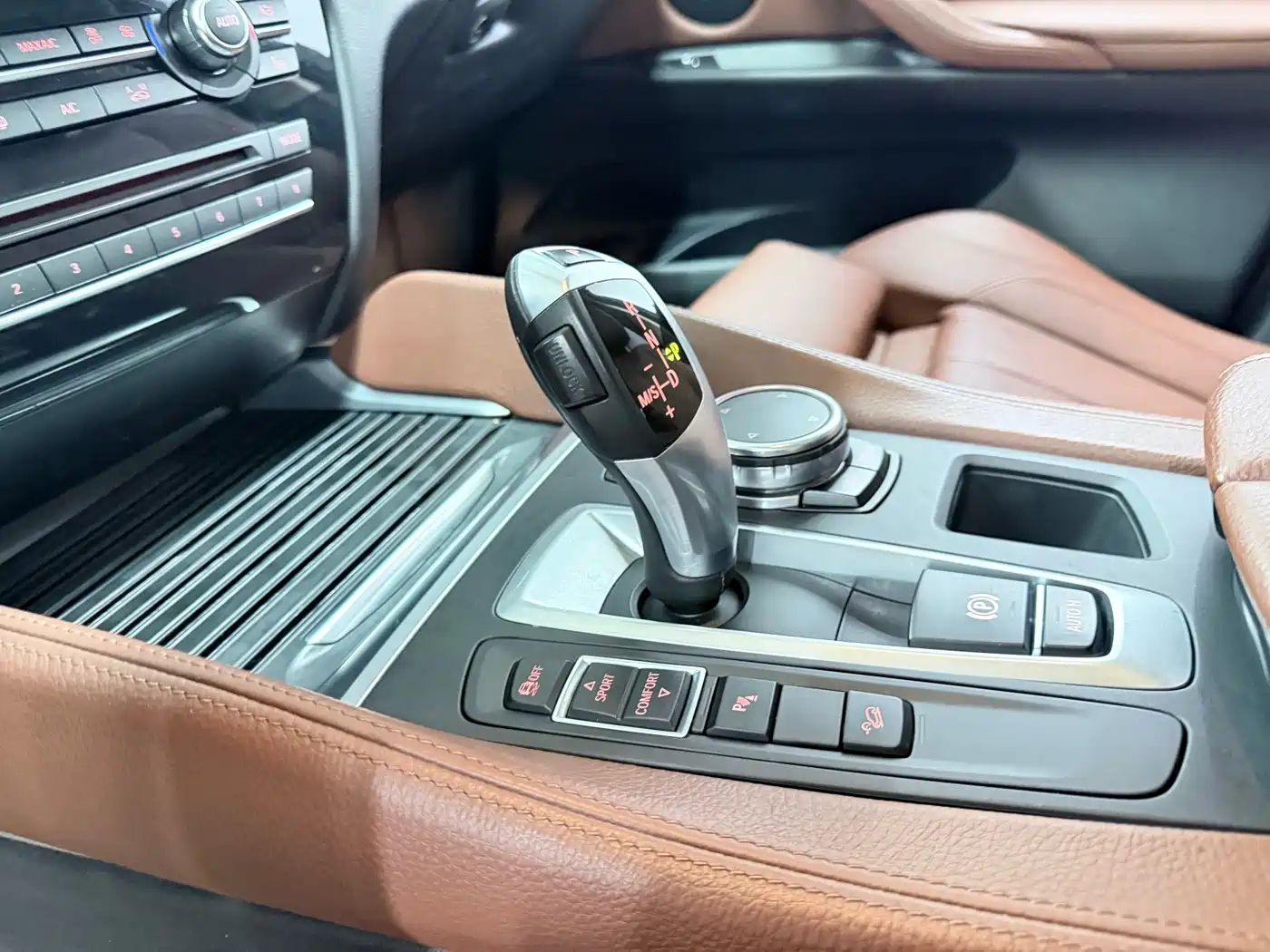 BMW X6 2015 xDrive28i фото 21
