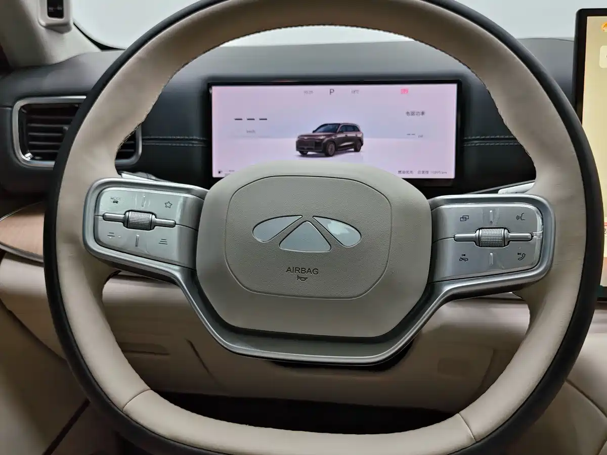 Chery Fengyun Fengyun T11 2026 2024 Base Model