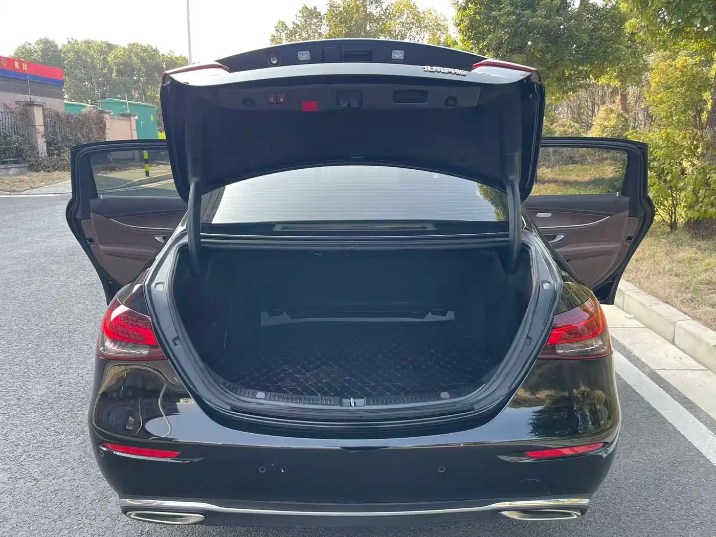 Mercedes-Benz E-Class 2023 E 260 L фото 14