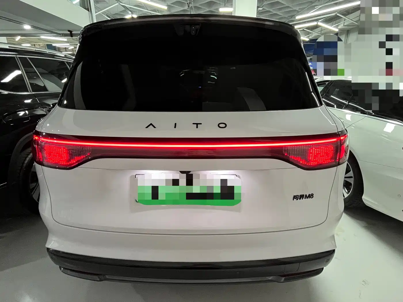 AITO Wenjie AITO M8 2025 Model Extended Range Max+ Edition 53.4kWh 6-Seater фото 4