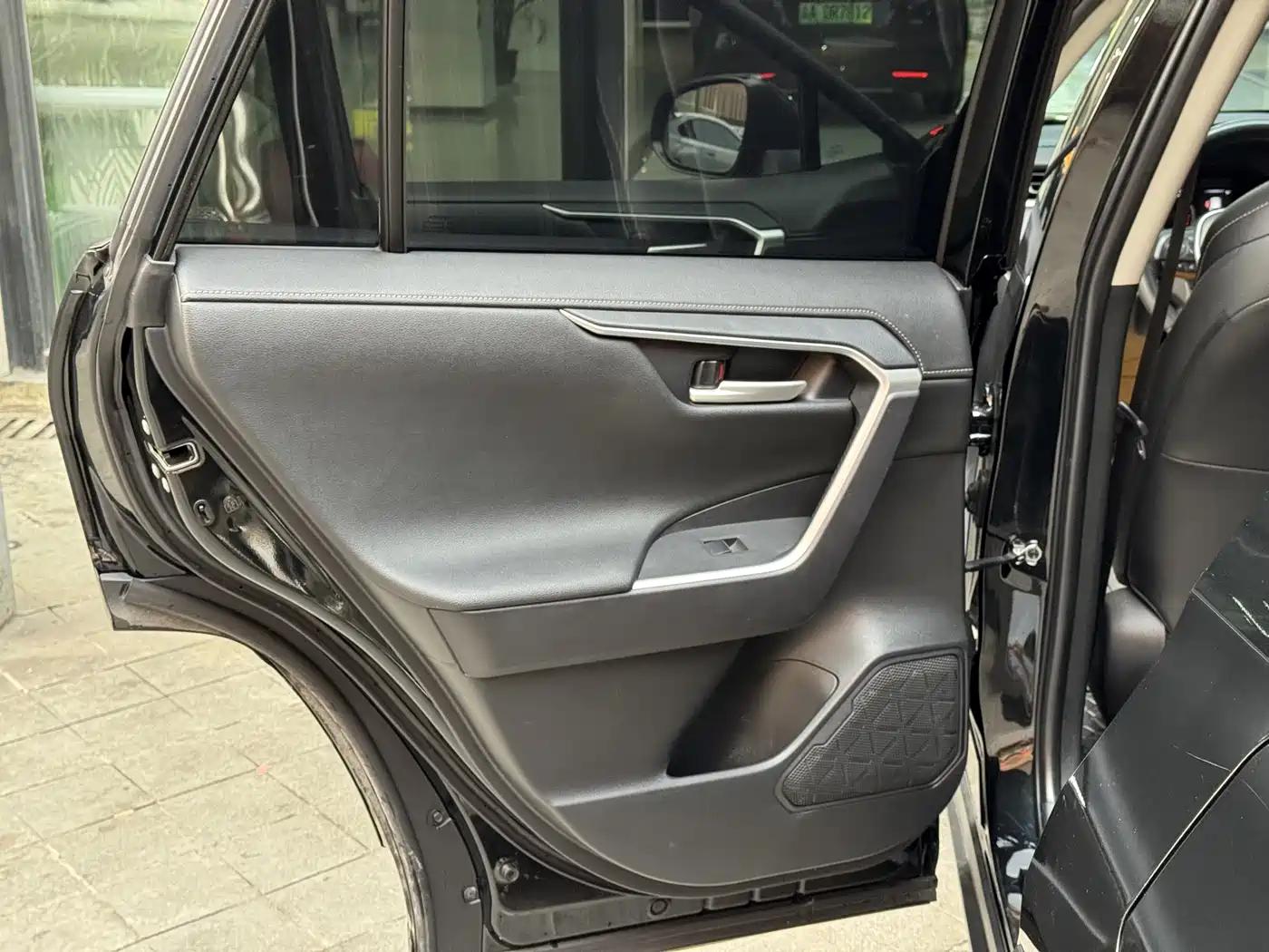 Toyota Wildlander 2022 2.0L CVT FWD Luxury Edition фото 15