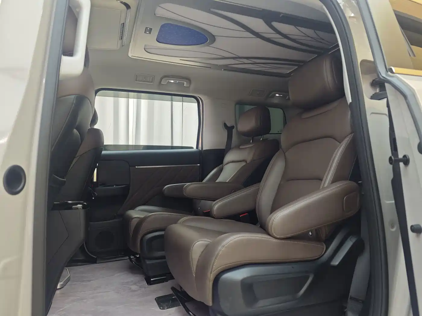 Wuling Motors Xingguang 730 New Energy 2026 2025 Model Plug-in Hybrid Base Version
